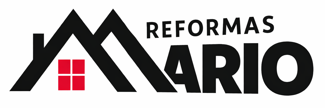 Logotipo de "Reformas Mario". Casa estilizada en negro con ventana roja. "REFORMAS" sobre "MARIO".