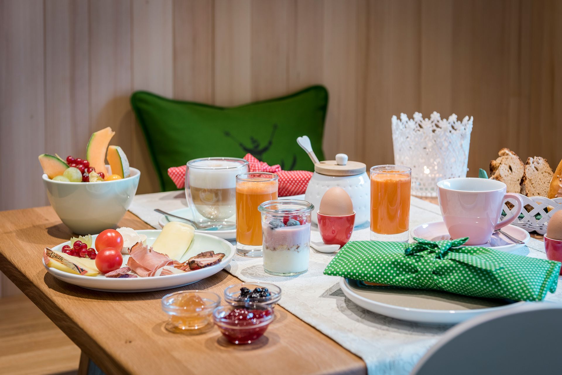 Frühstückstisch im Hotel Stäfeli