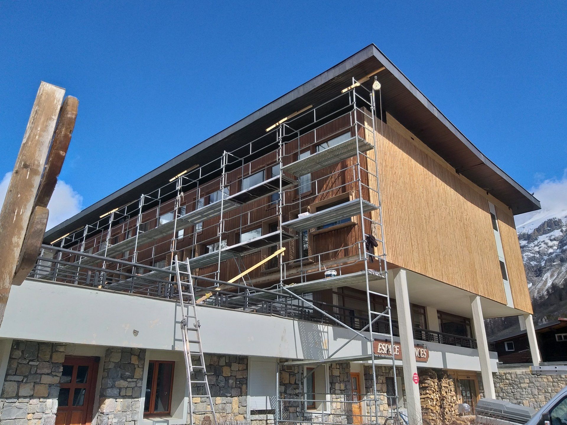 bardage isolation hôtel