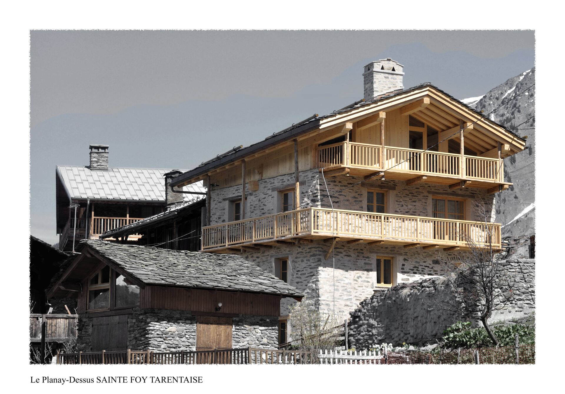 Chalet en bois à la montagne