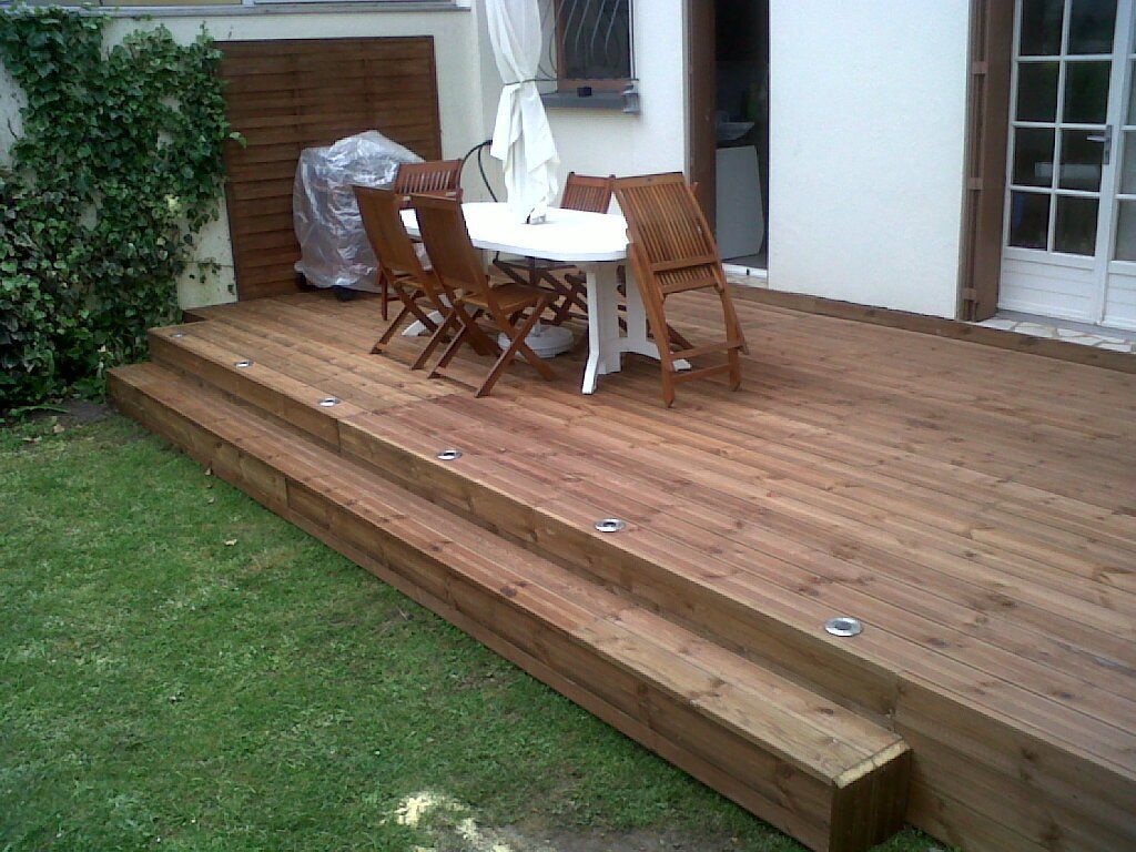 Terrasse bois et marche