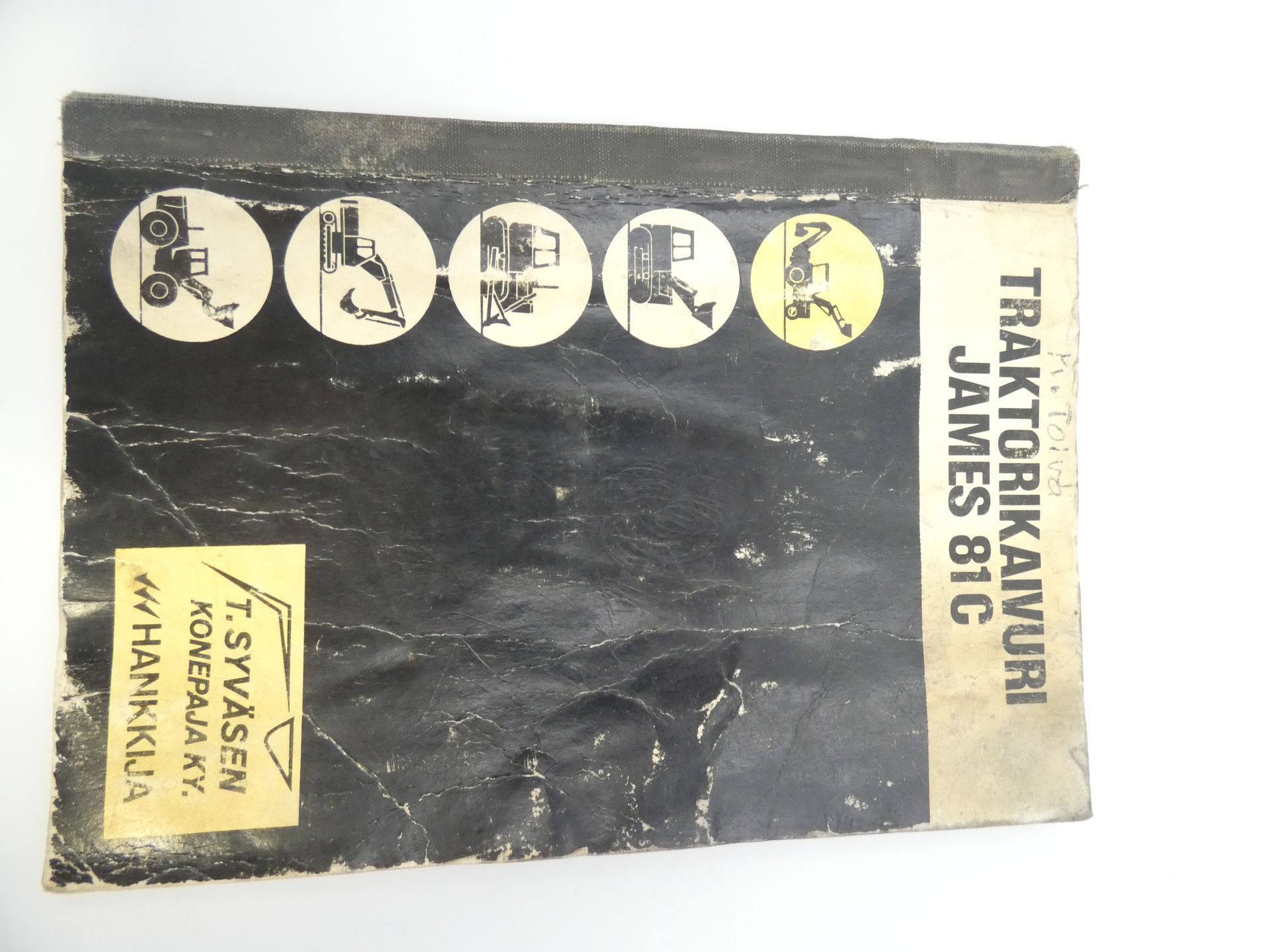 James 81C traktorikaivuri