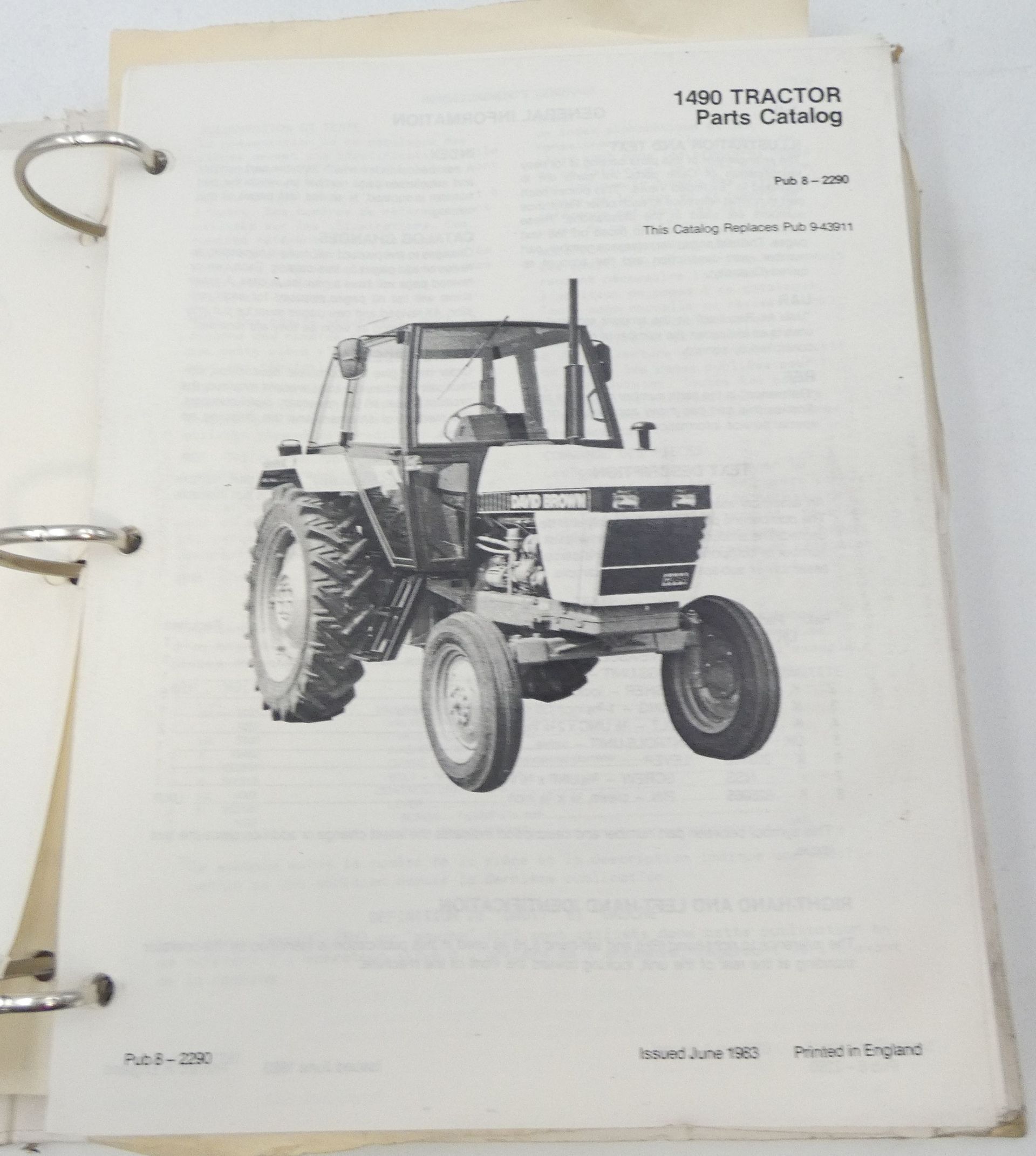 Case David Brown 1290 and 1390 tractors parts catalogue