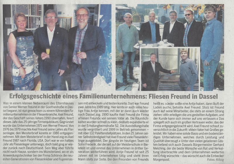 Zeitungsartikel über ein Familienunternehmen mit mehreren Fotos von Personen, vermutlich Angestellten, die drinnen und draußen posieren.