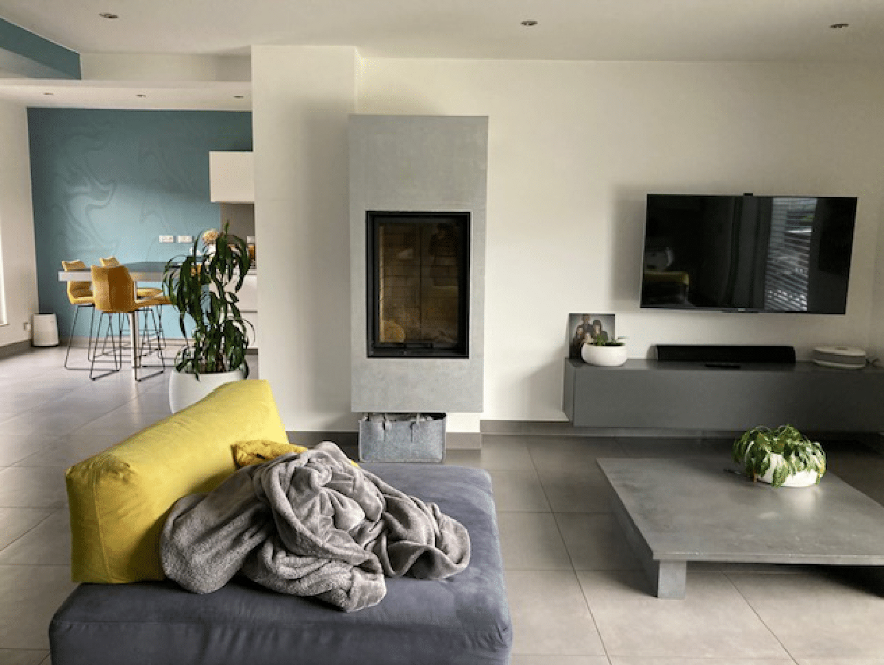 Cheminée trois vitres en fonctionnement