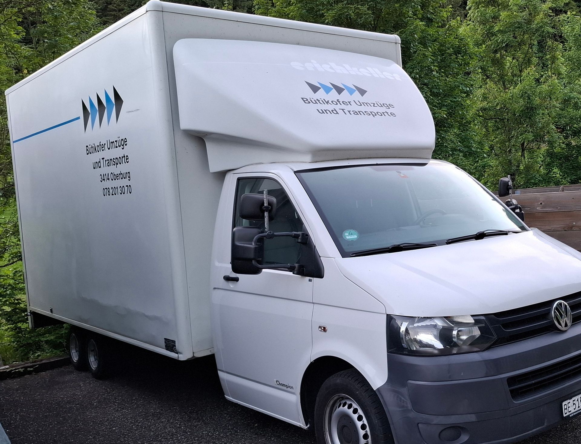 Fachgerechte Transporte von Möbeln durch Bütikofer