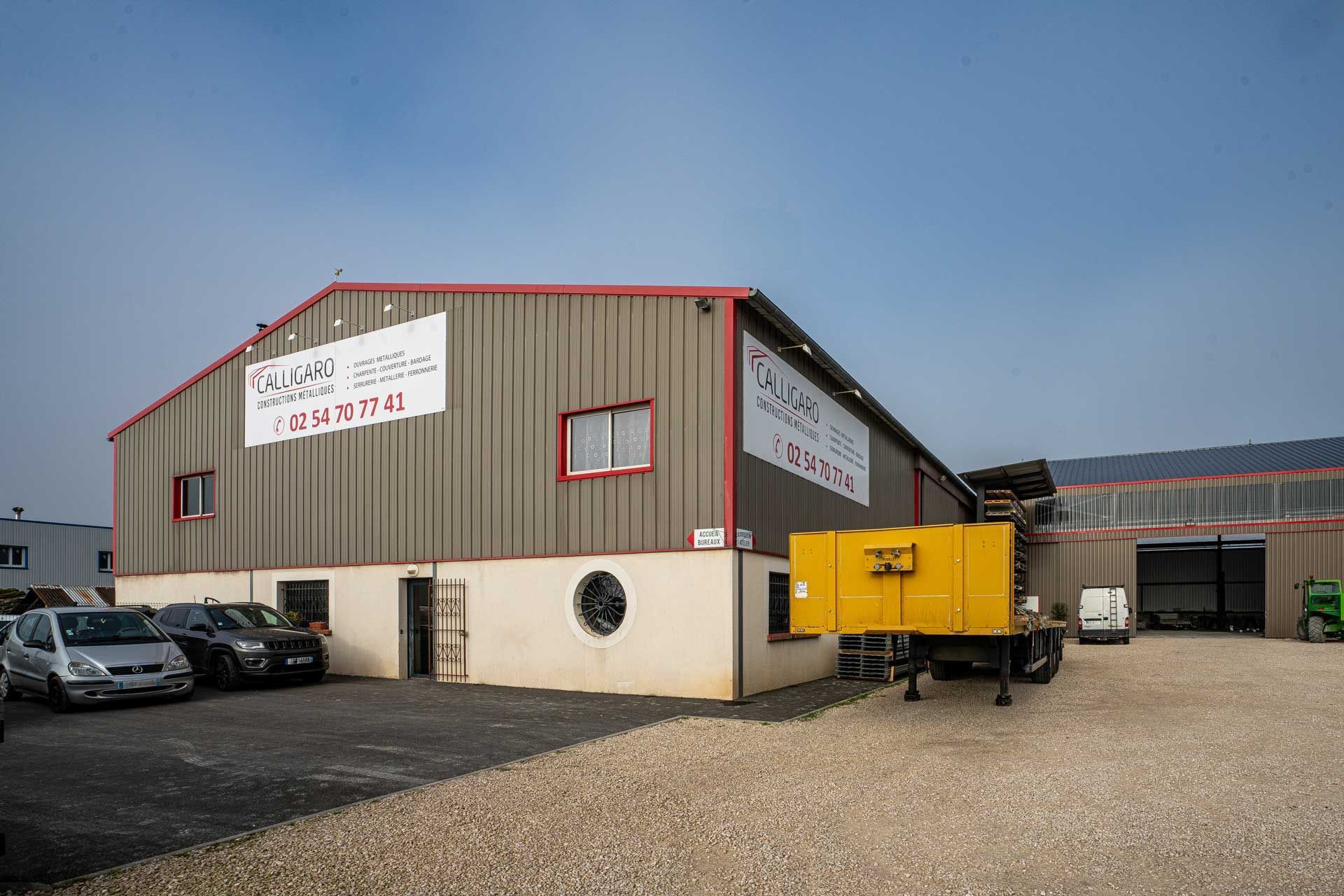 Cour et devanture des ateliers Calligaro