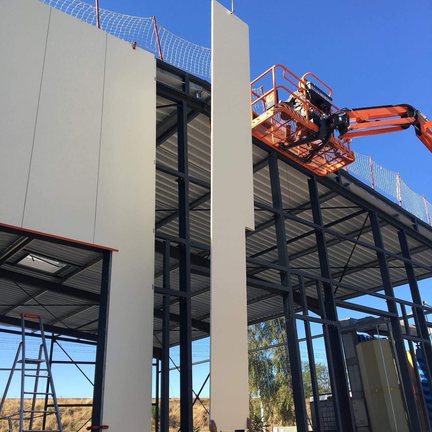 Pose de bardage métallique