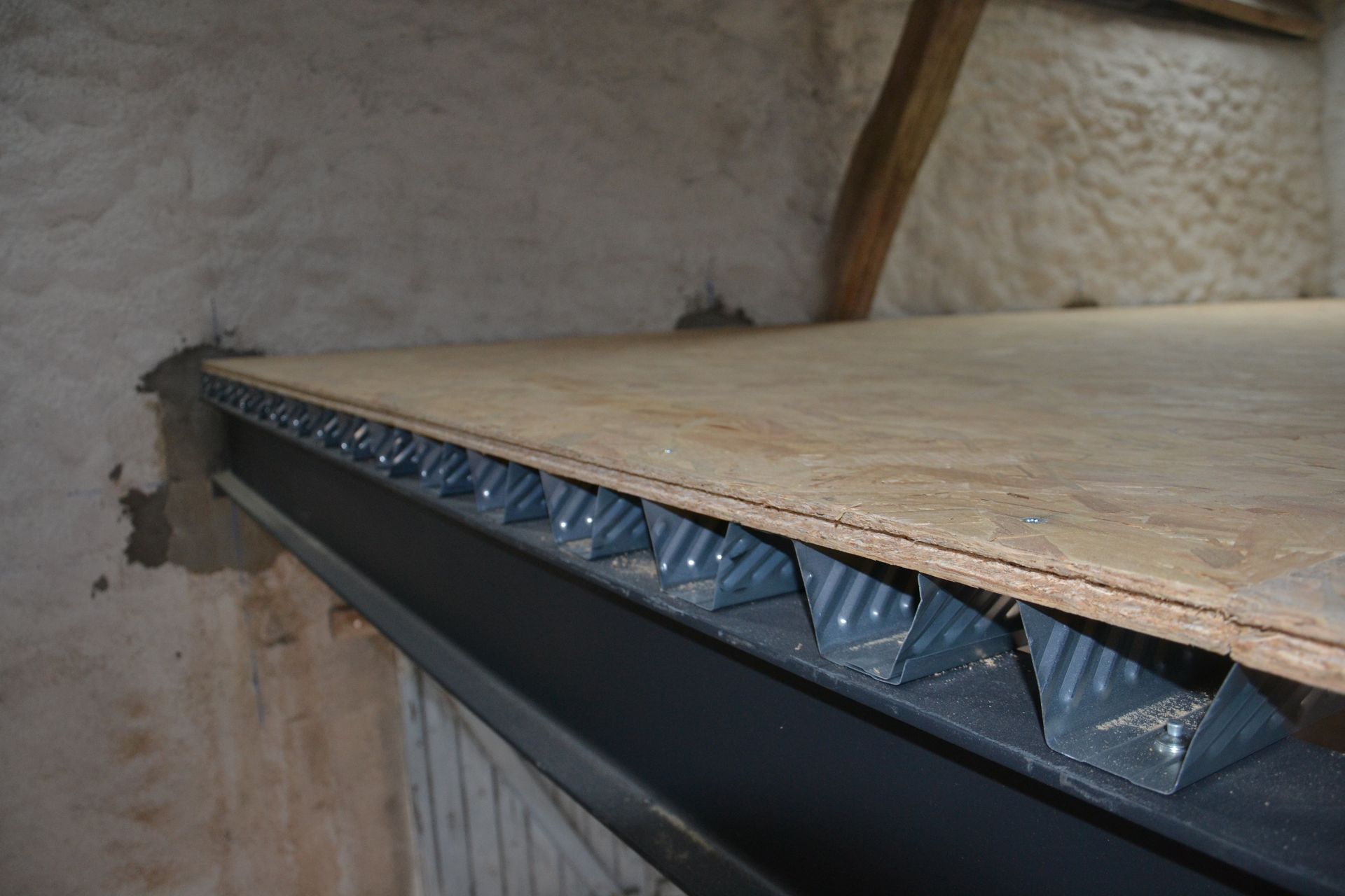 Vue rapprochée d'un plancher en métal