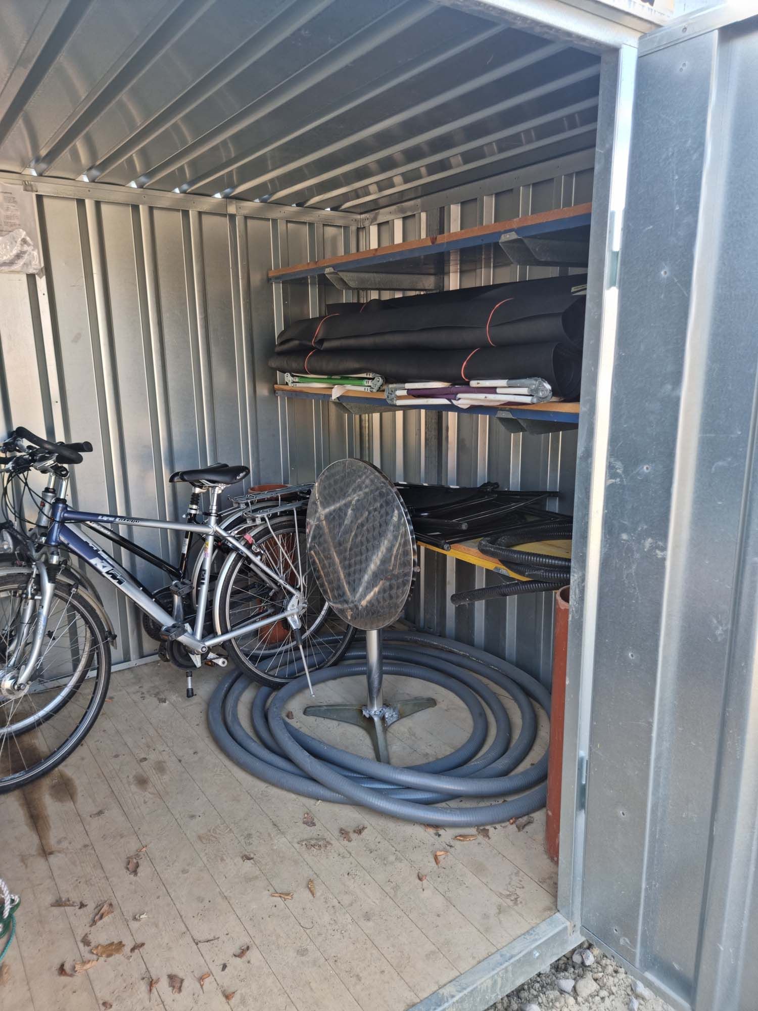 Velo in Lagercontainer | Döttingen