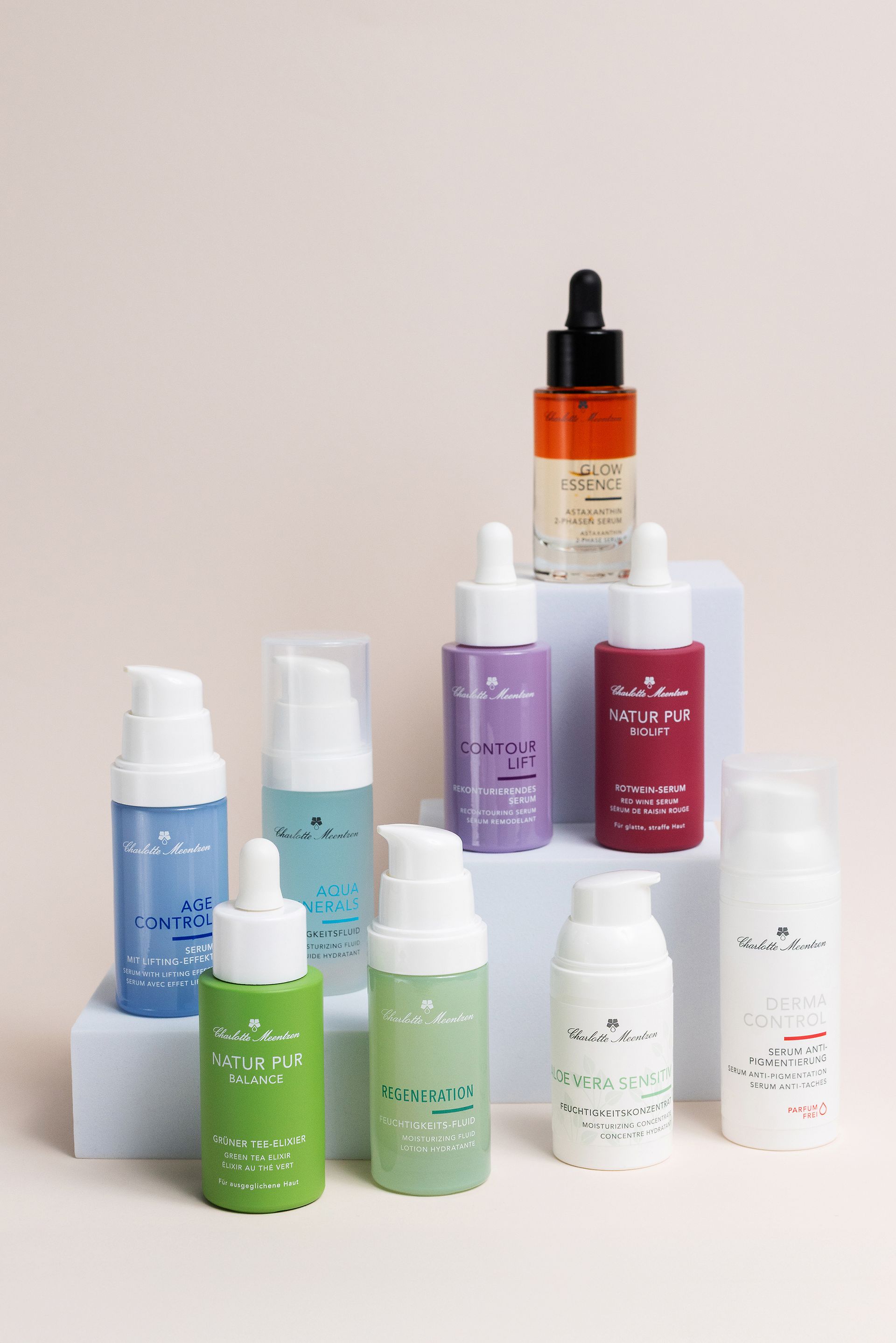 Foto | Kosmetikprodukte | ein Stapel