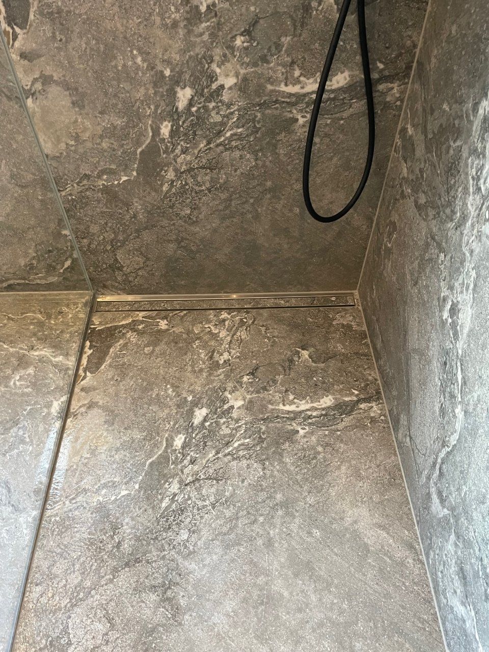 Meisterbetrieb Fliesen Piepenstock Natursteindusche