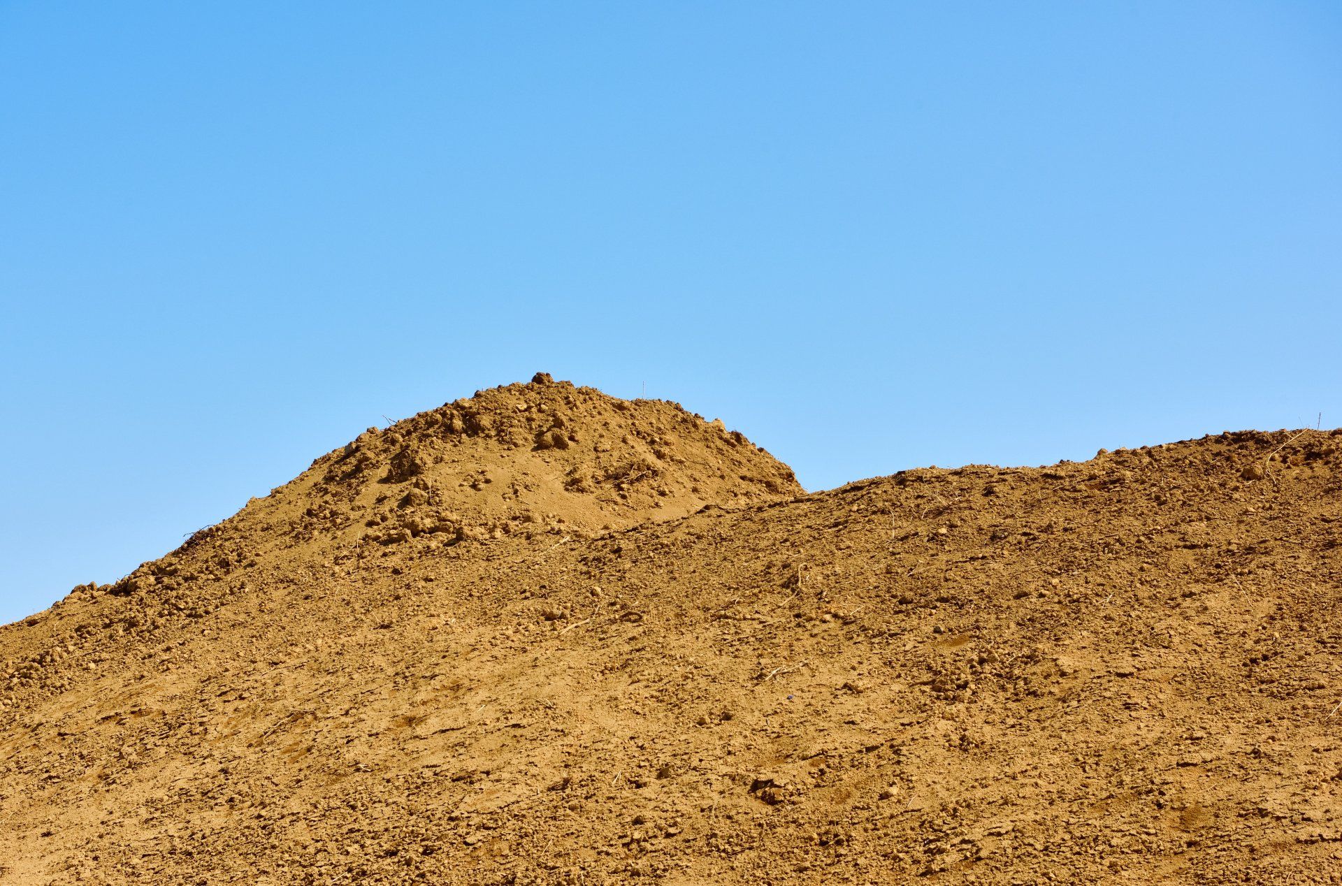 Tas de terre issu d'un terrassement