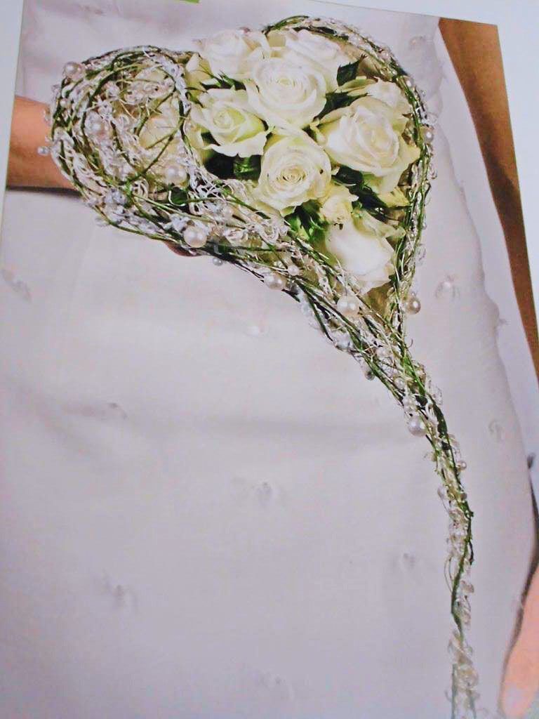 hochzeitskleid und -straub