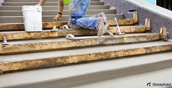 Notre entreprise de maçonnerie réalise des escaliers en ciment
