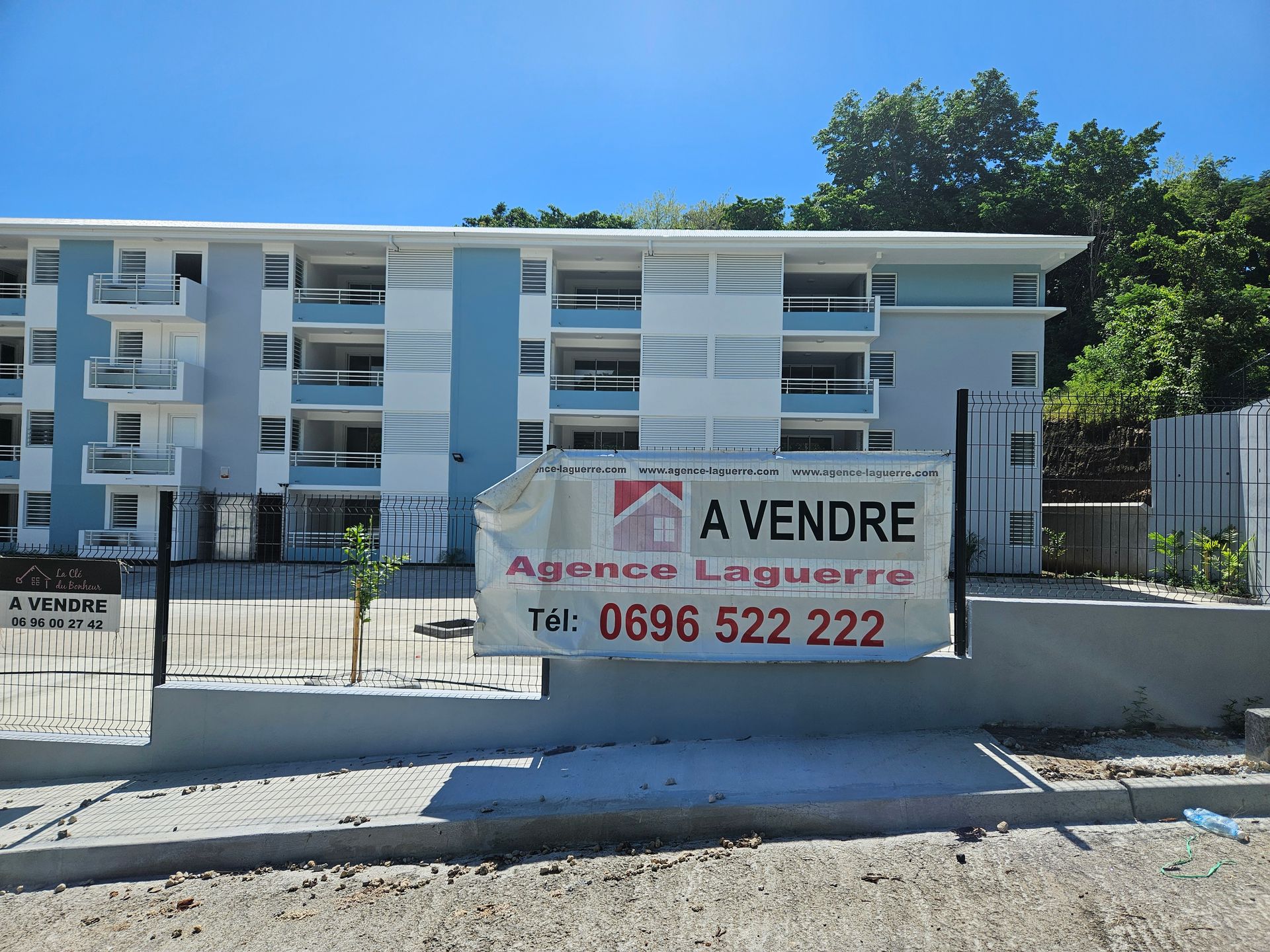 Maison typique de la Martinique en construction