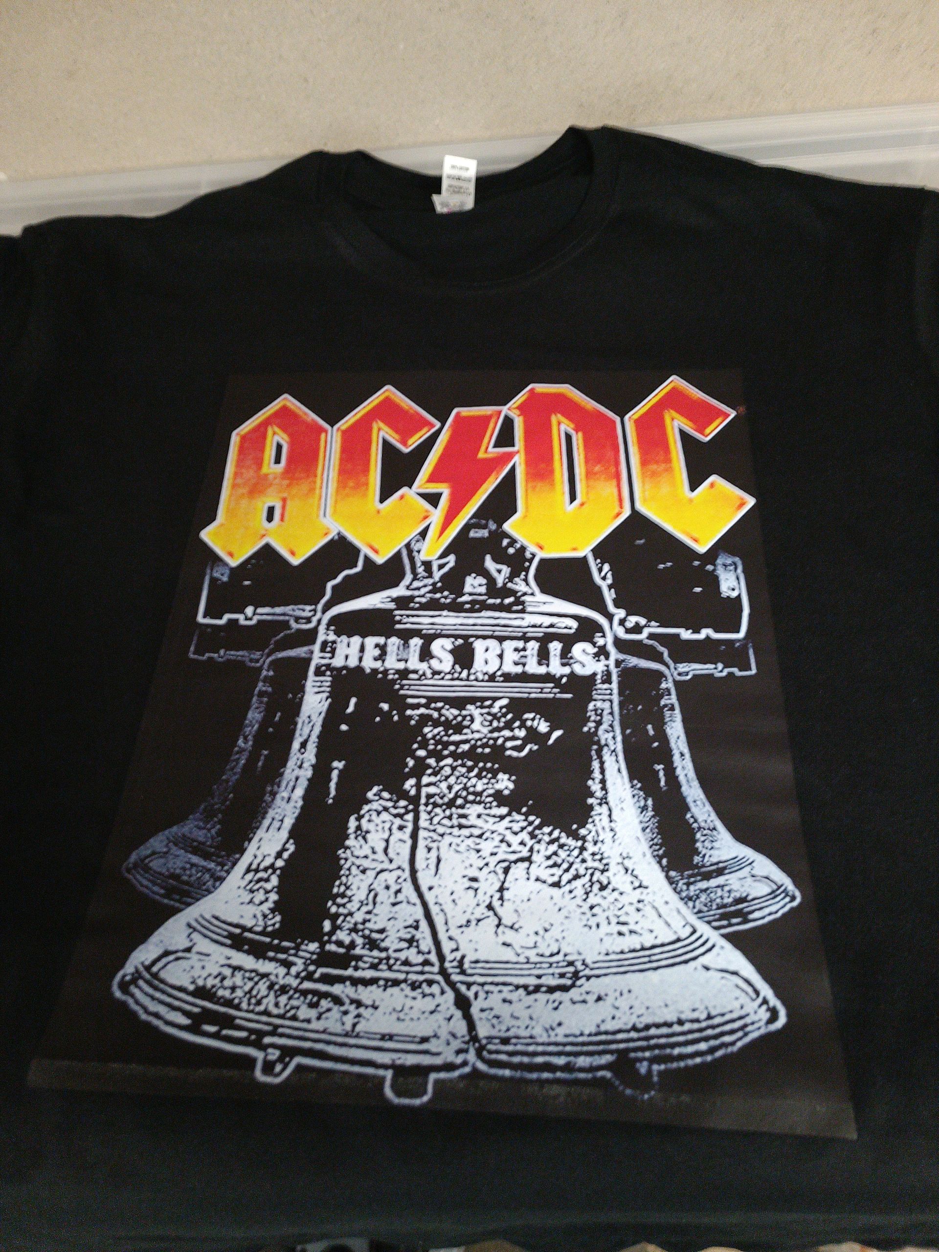 T-shirt floqué ACDC