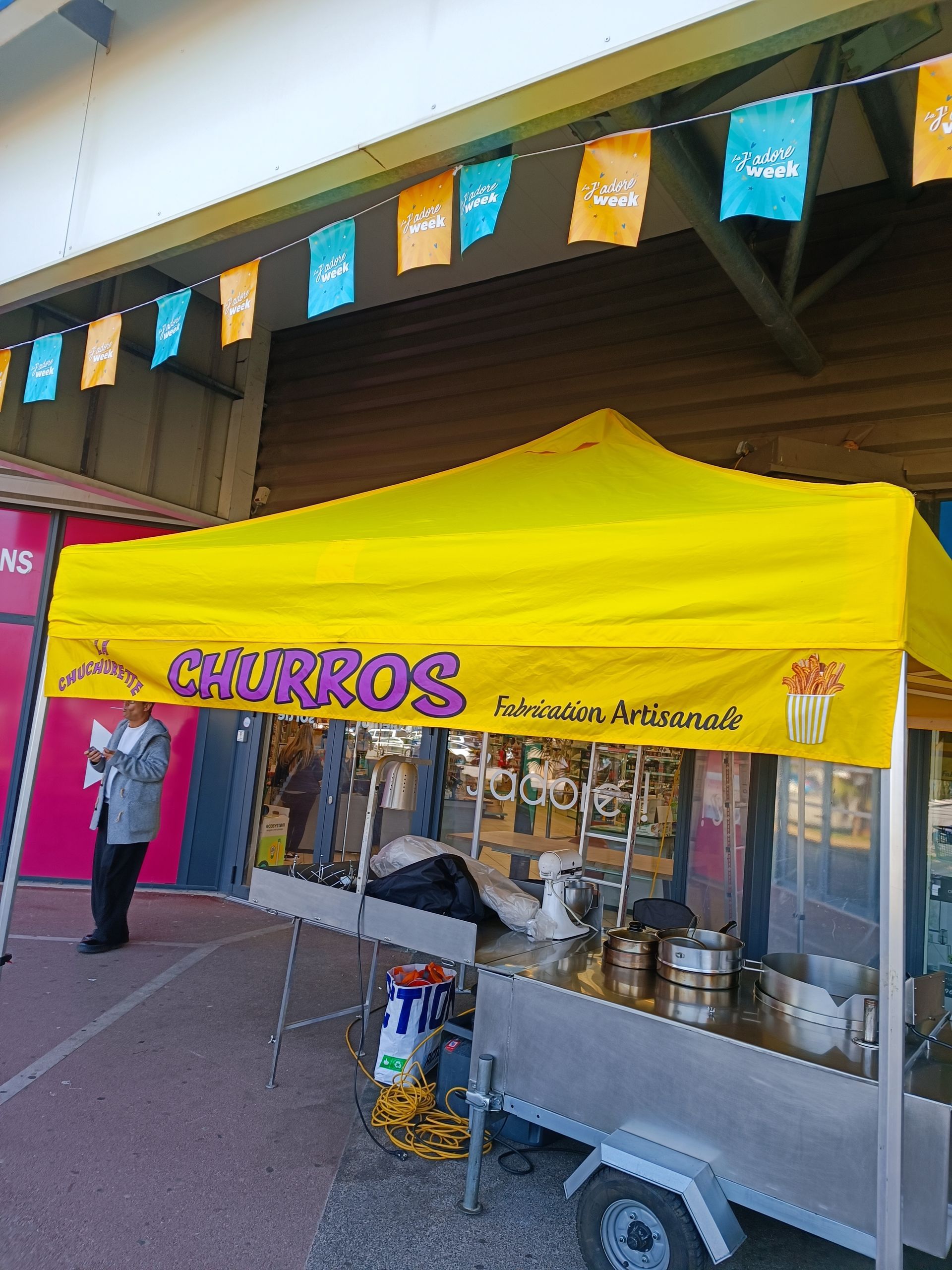 Stand de churros jaune
