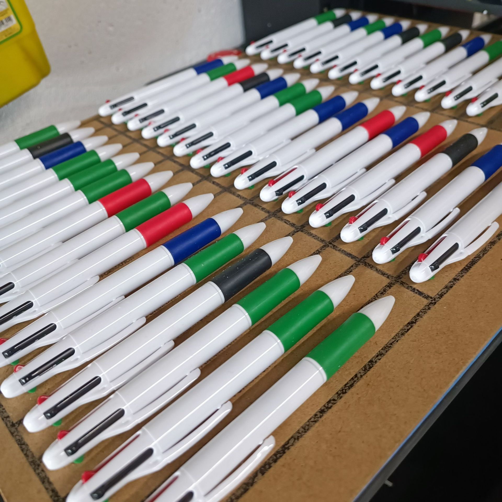 Des stylos bic