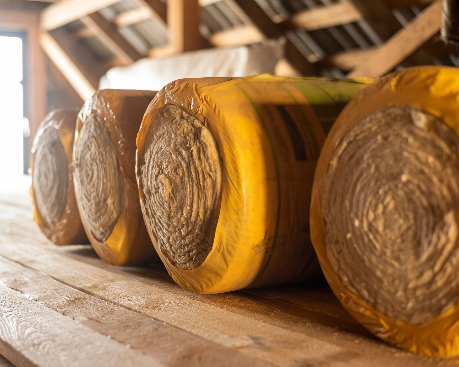 Des rouleaux de laine de verre