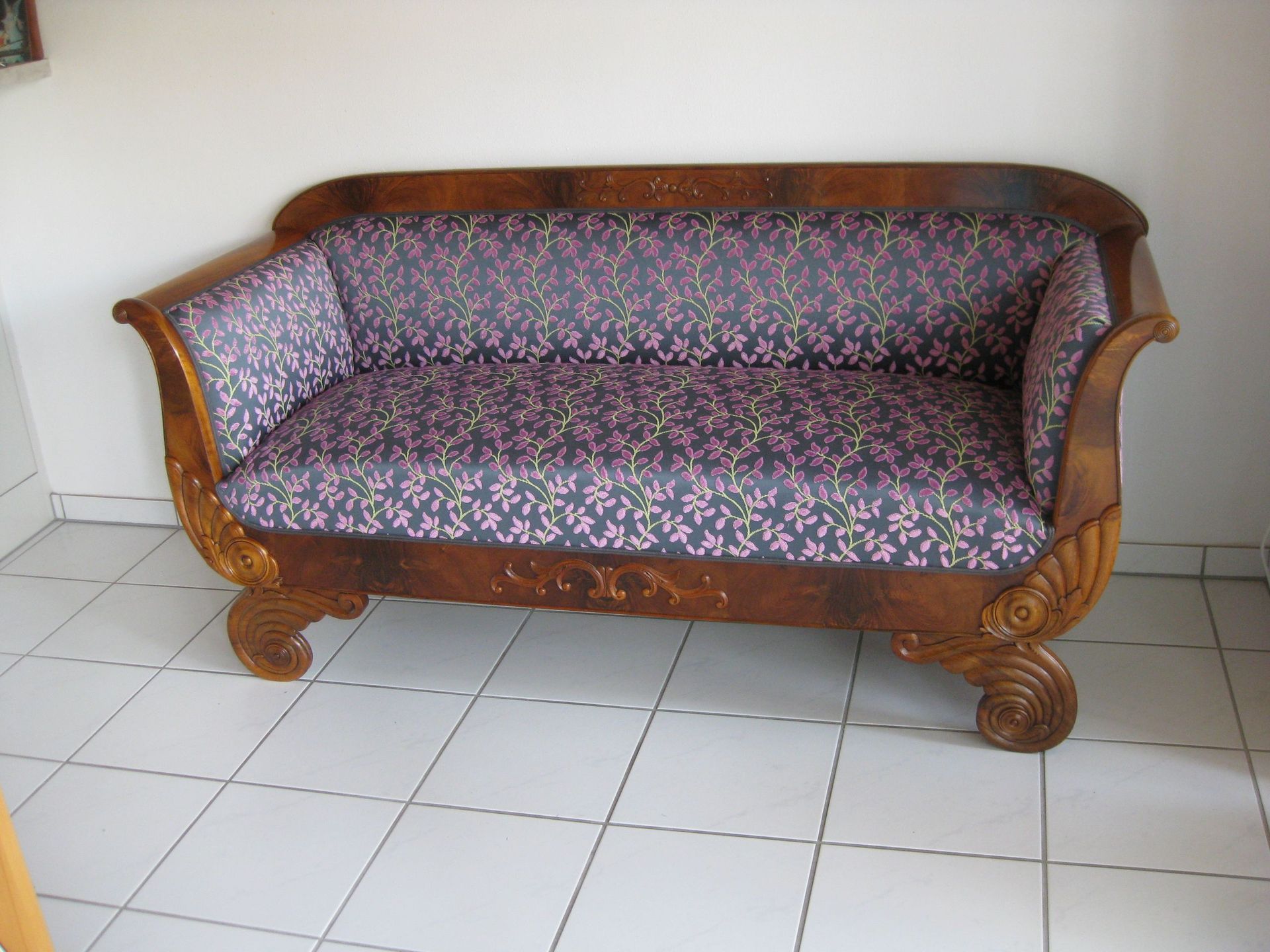 Sofa mit Blumenmuster - Polsteratelier Kurt & Ursula Mischler - Biel