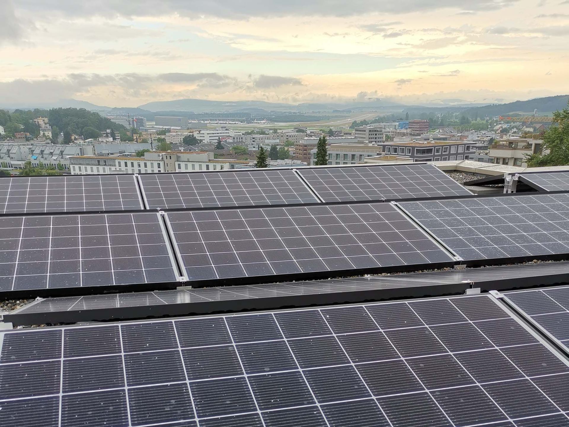 Solaranlagen - REMA Elektro AG in Zürich