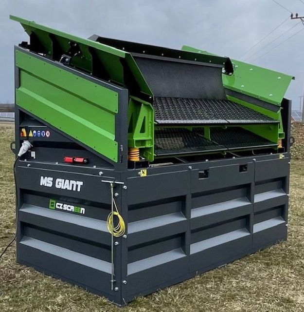 Un crible et un convoyeur.