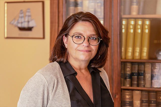 Maître Élisabeth PHILY