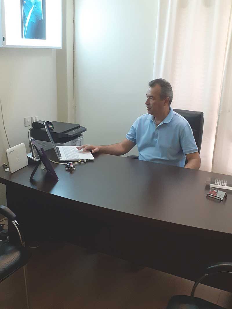 Ορθοπαιδικός Χειρουργός - Μάντζιος Λεωνίδας