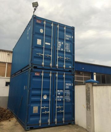 Container