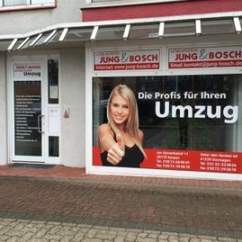 Jung & Bosch Umzüge | Büro Dormagen | Dienstags 12.00 -15.00 Uhr und Donnerstags 13.00 - 16.00 Uhr