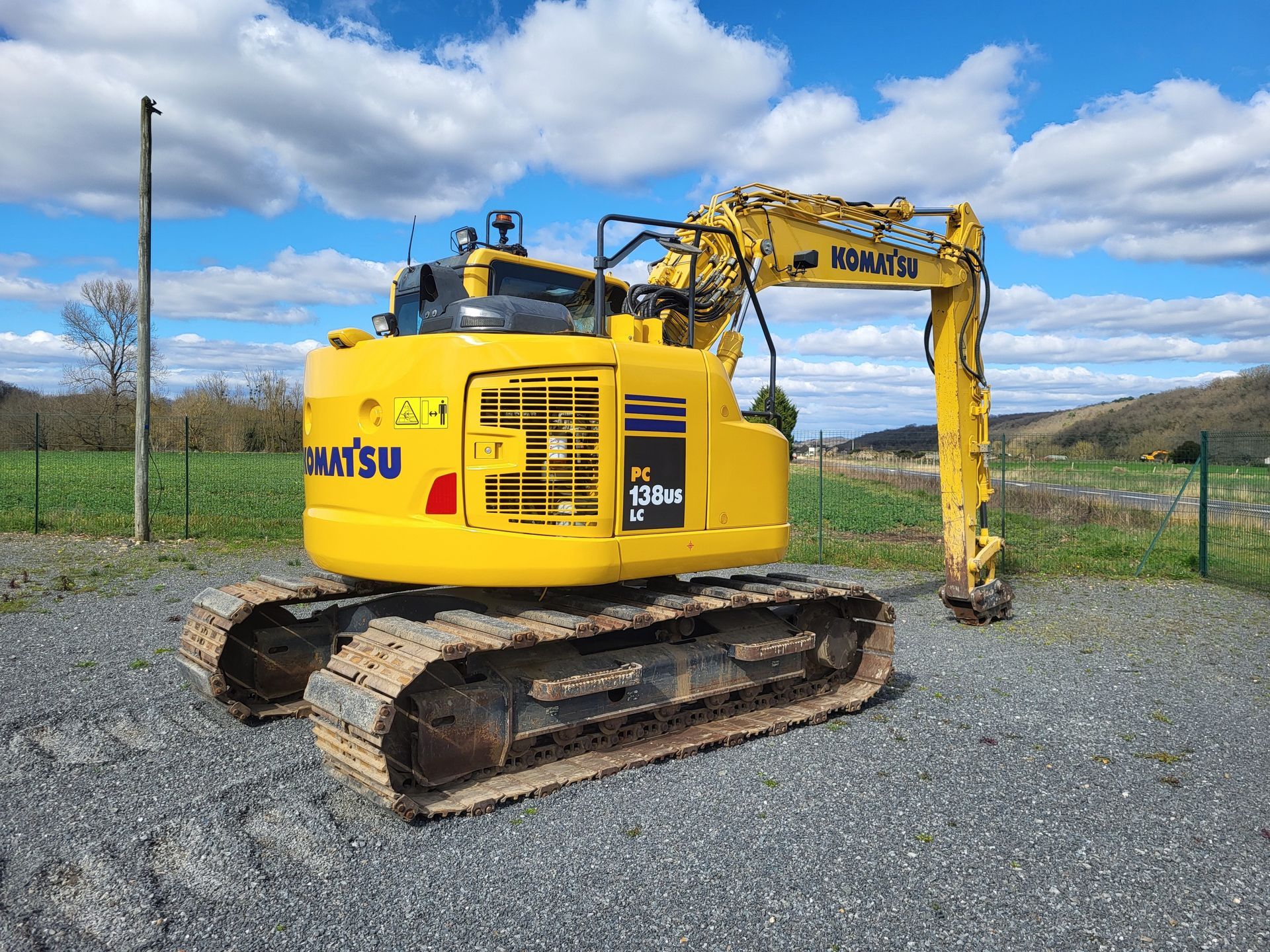 Un engin de chantier KATSU