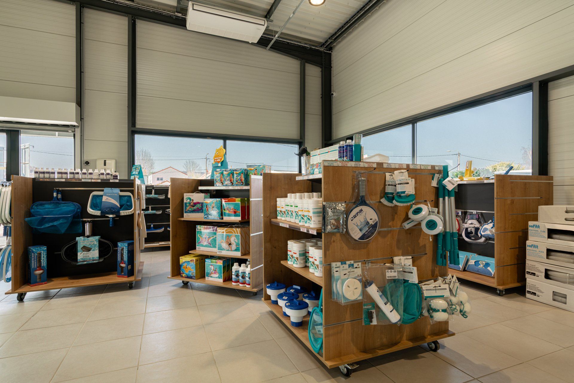 Matériel d'entretien pour piscine