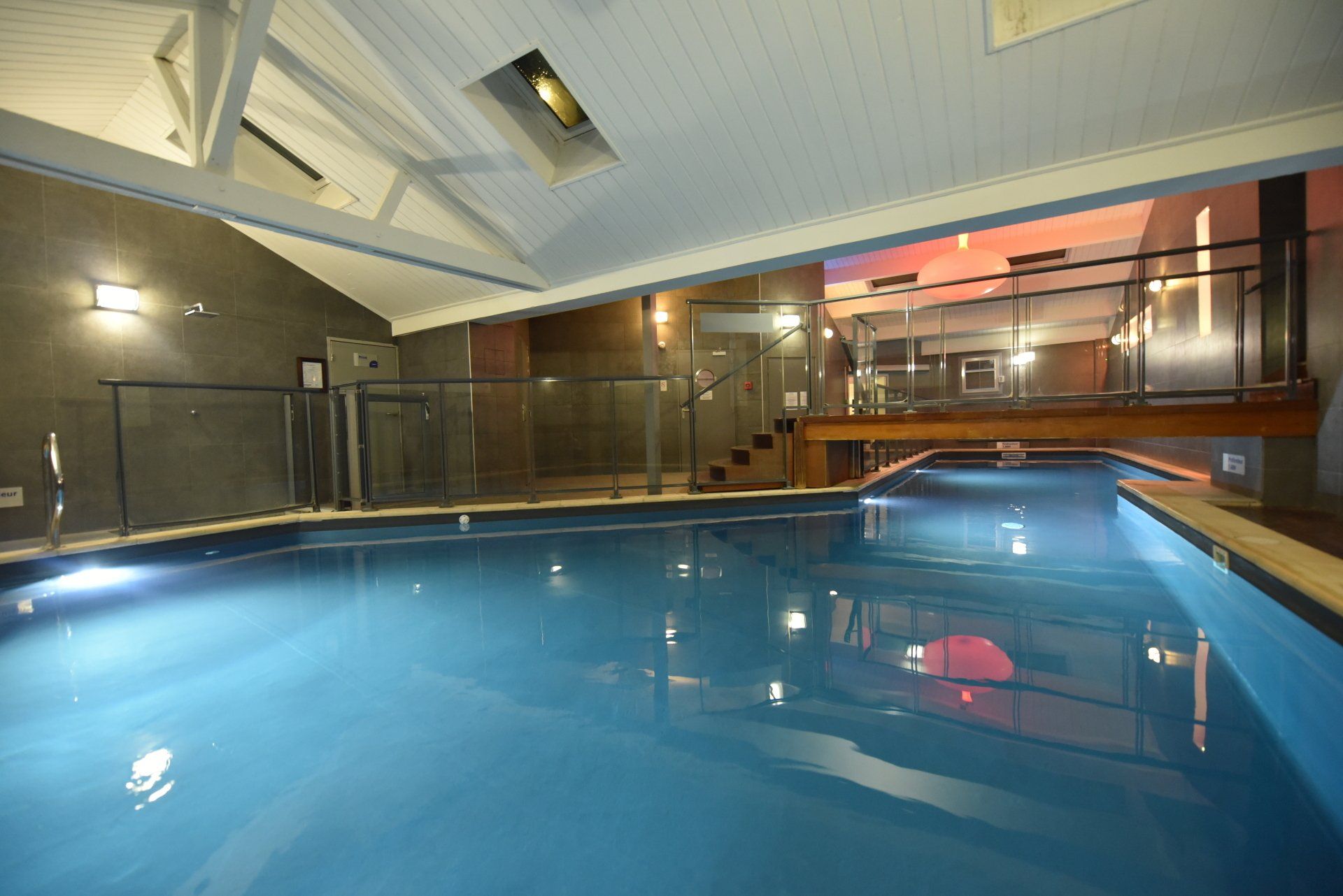 Piscine d'intérieur