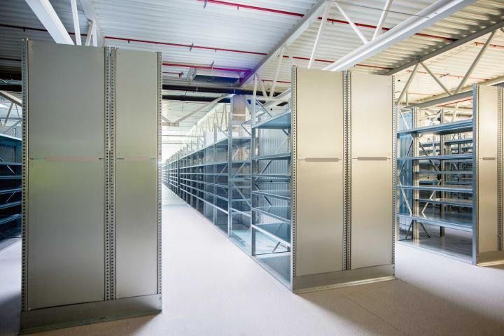 Étagères de stockage simple pour cartons