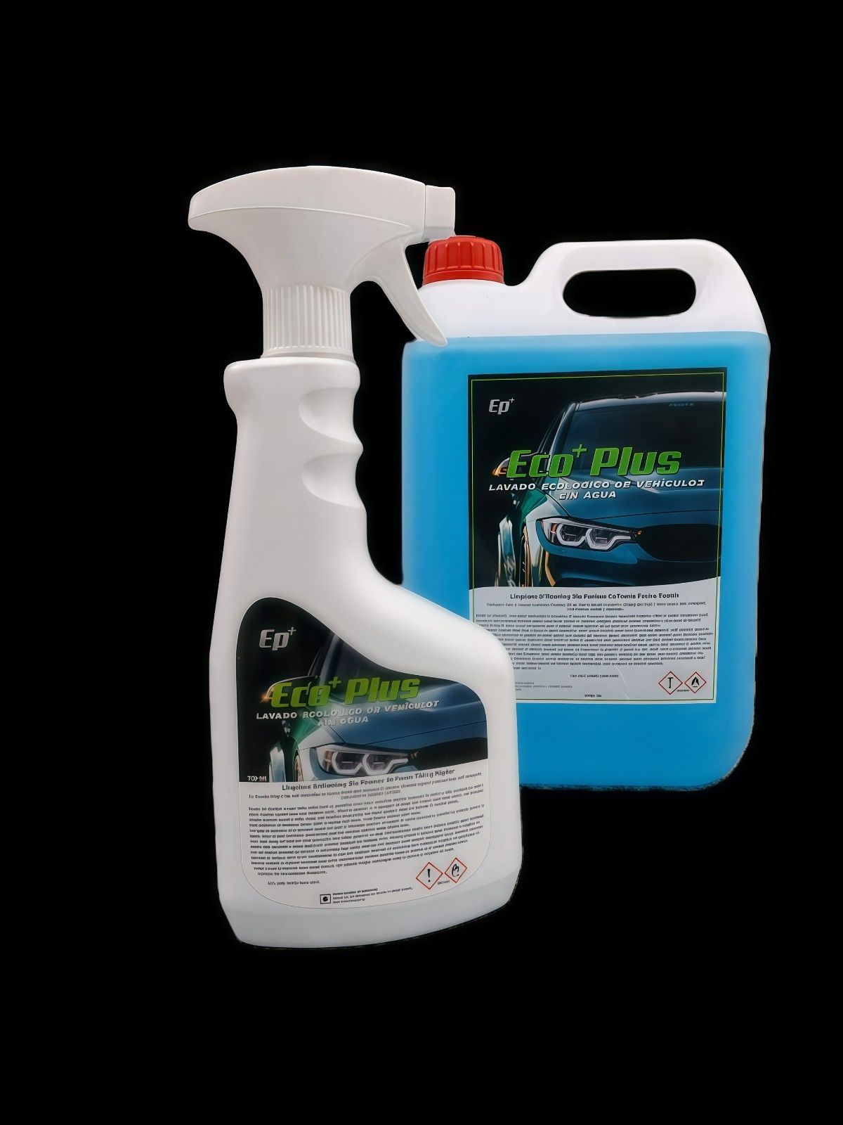 Botella pulverizadora de color blanco, con gatillo negro y etiqueta verde y azul: “Eco Plus”.
