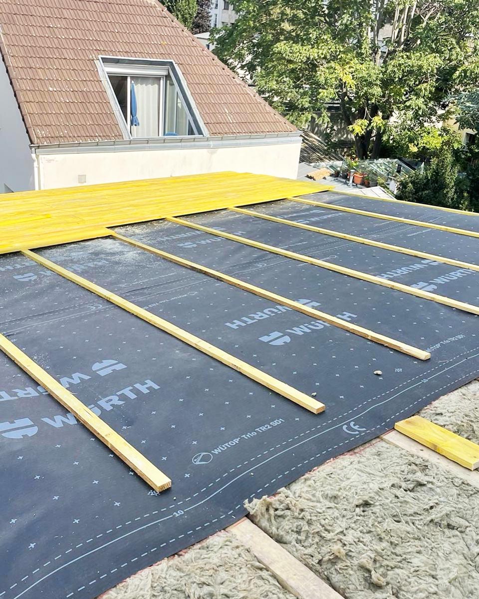 Isolant posée sur la charpente