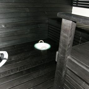 Saunan puiset lauteet