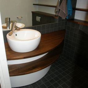 Kylmpyhuoneen puiset yksityiskohdat