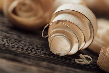 Puusta vuoltuja lastoja