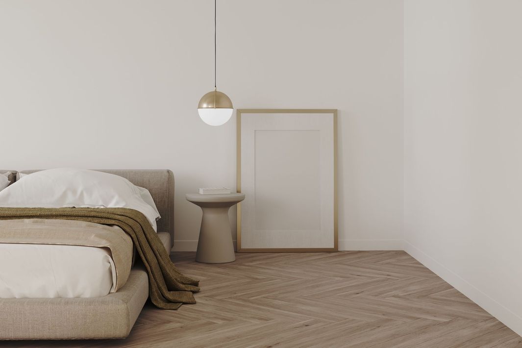 Un revêtement de sol en parquet dans une chambre