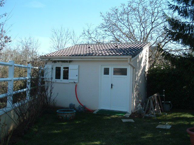 Abri de jardin une pente