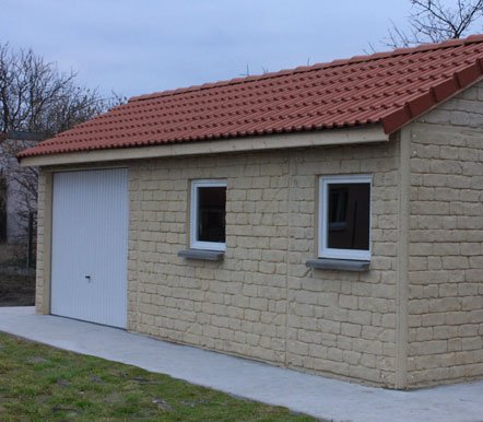 Garage simple avec deux fenêtres