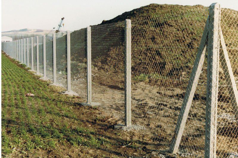Piquets de clôture en béton