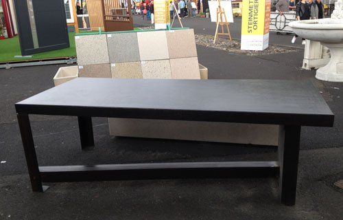 Table en béton noire