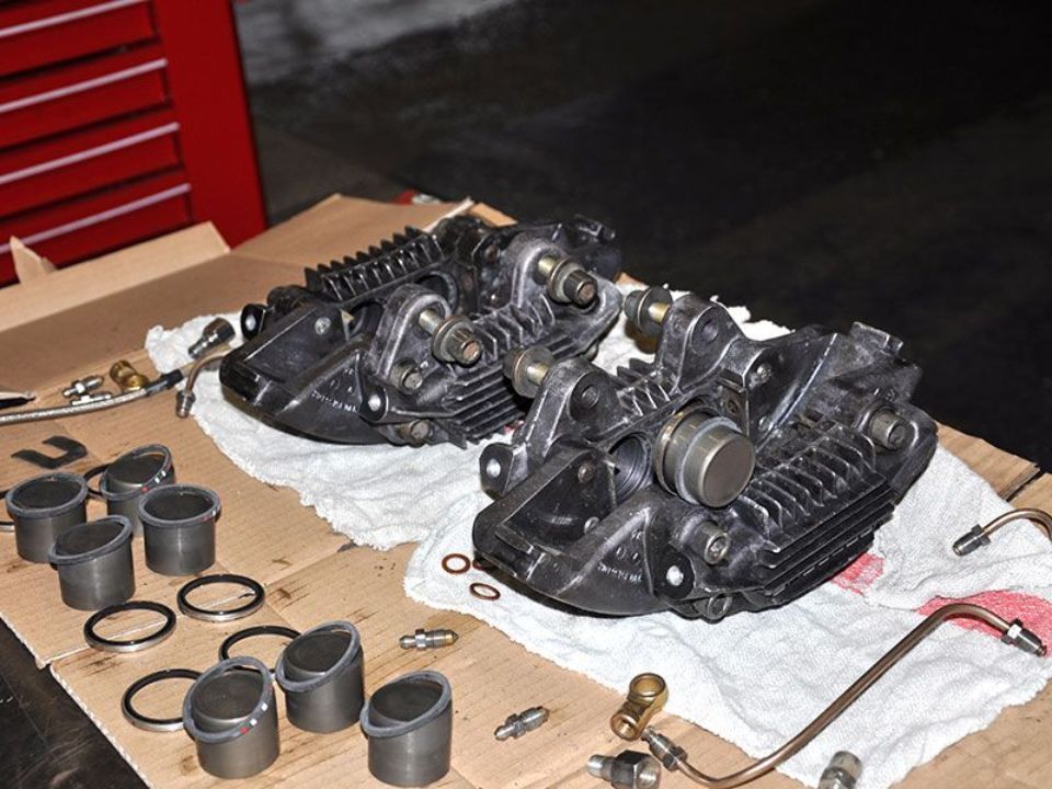 Kfz-Wartung in der Werkstatt Robert Jeromin – Boschdienst