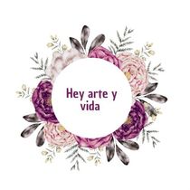Un logotipo para una empresa llamada hey arte y vida con flores moradas en un círculo.