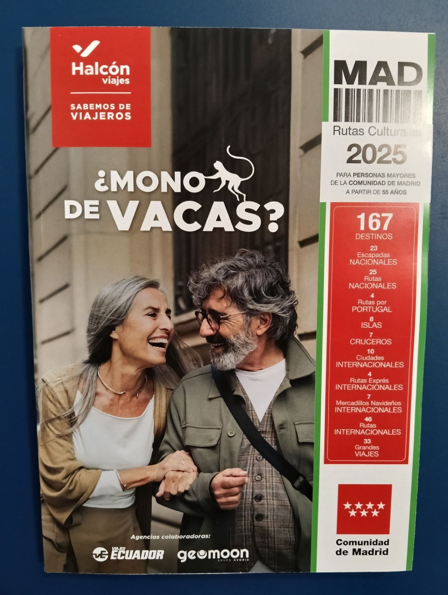 Un libro titulado Mono de vacas con un hombre y una mujer en la portada.