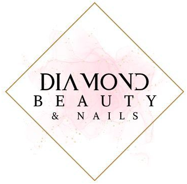 Logotipo de Diamond Beauty & Nails en un marco de diamante dorado, fondo de acuarela rosa.