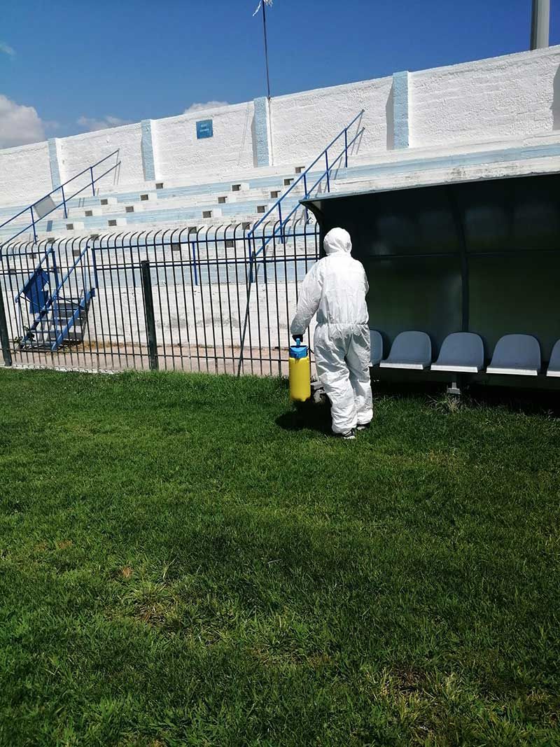 Απεντόμωση γηπέδου